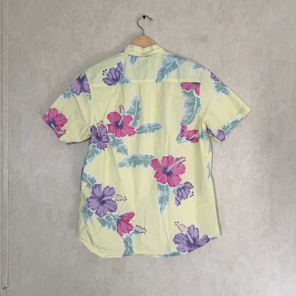 Chubbies Men’s Yellow Floral Hawaiian Button Down Shirt Shortsleeve Size M - Picture 4 of 11